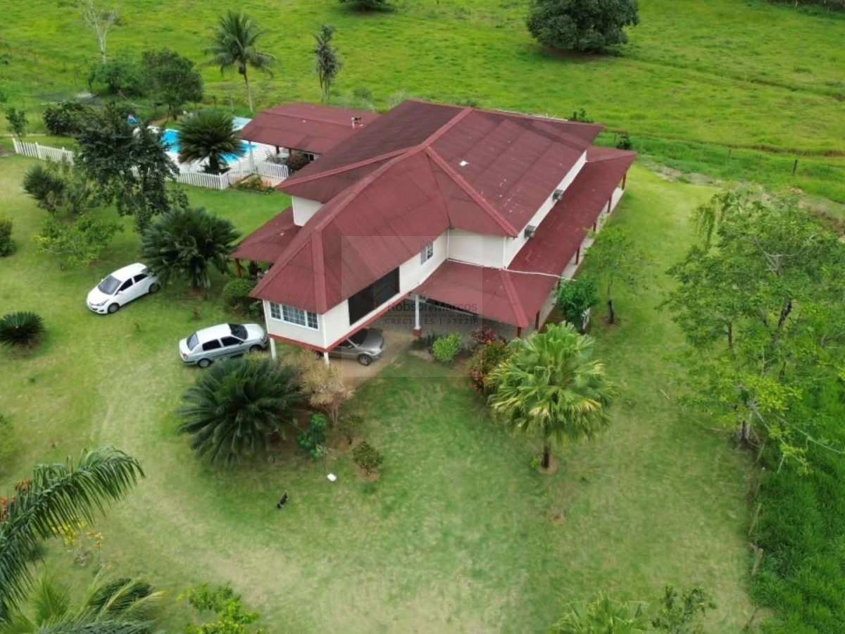 Sítio à venda com 9 quartos - ,Timbuí